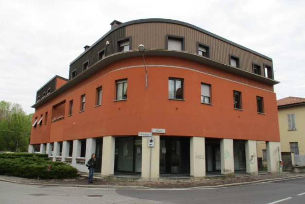 Ex Filiale Bancaria, via Negrini 1, Villa Guardia (CO) - 4