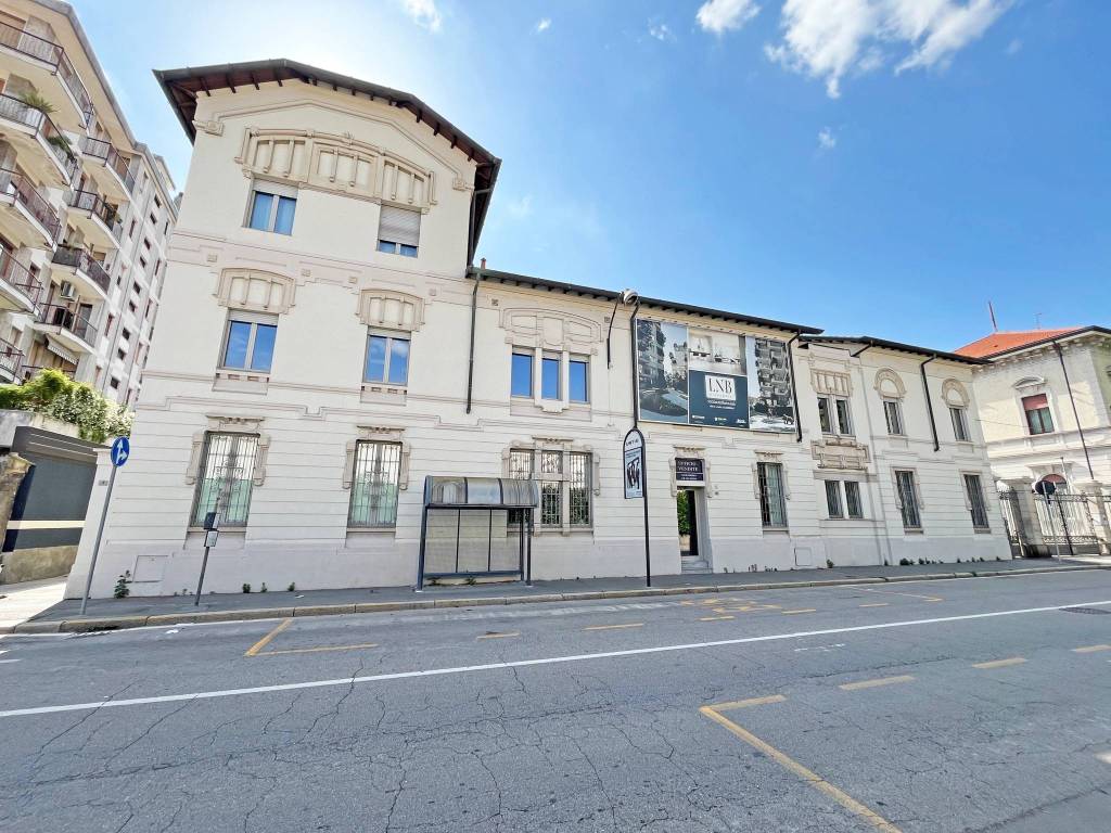 Locale commerciale in vendita a Busto Arsizio - 30