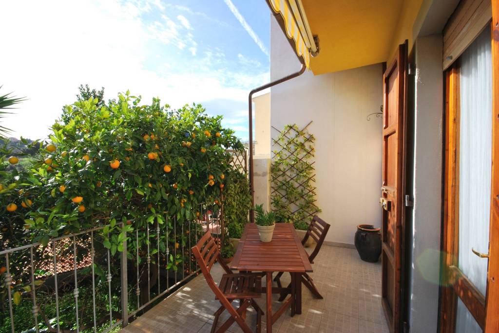 Appartamento bilocale con giardino e veranda