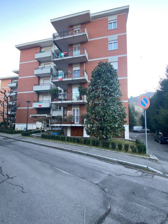 Trilocale Via Ettore Vacha 18, Bergamo